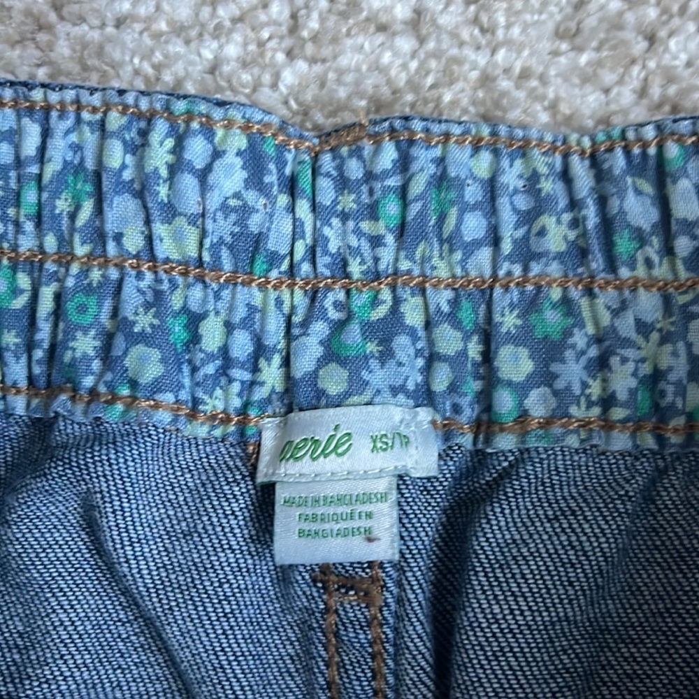 Aerie women’s jean skirt. Size extra small - Picture 2 of 3
